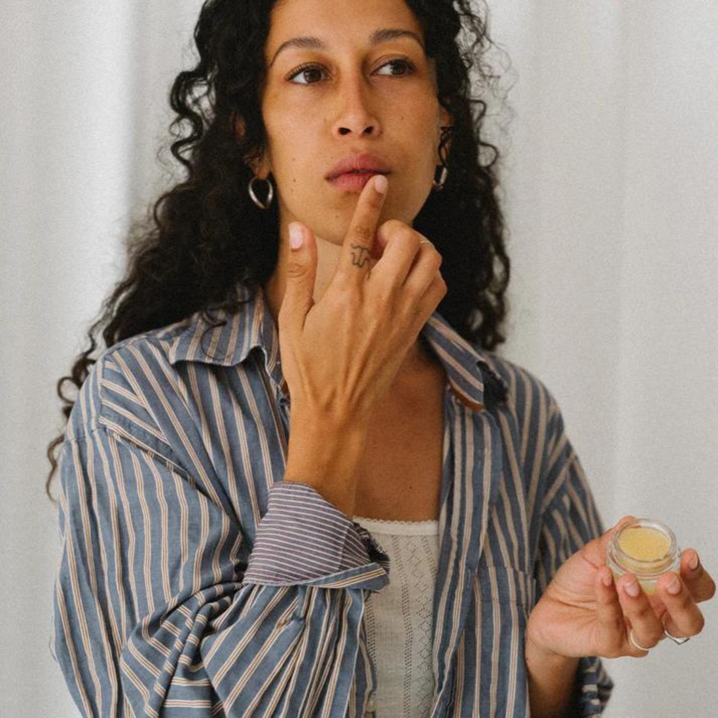 'Natural' lip hydra-balm