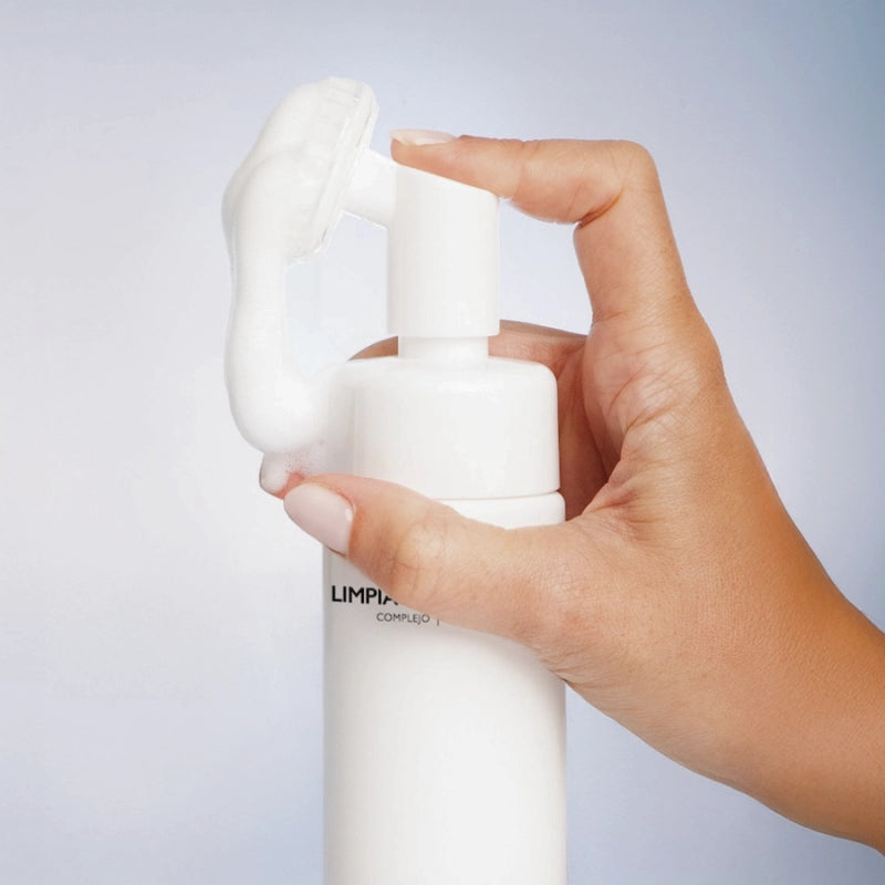 Cleansing and makeup removing oil