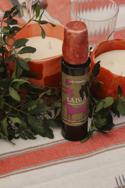 LA ISLA | Almond Oil, Rock Rose, Cedar & Sandalwood Home Fragrance